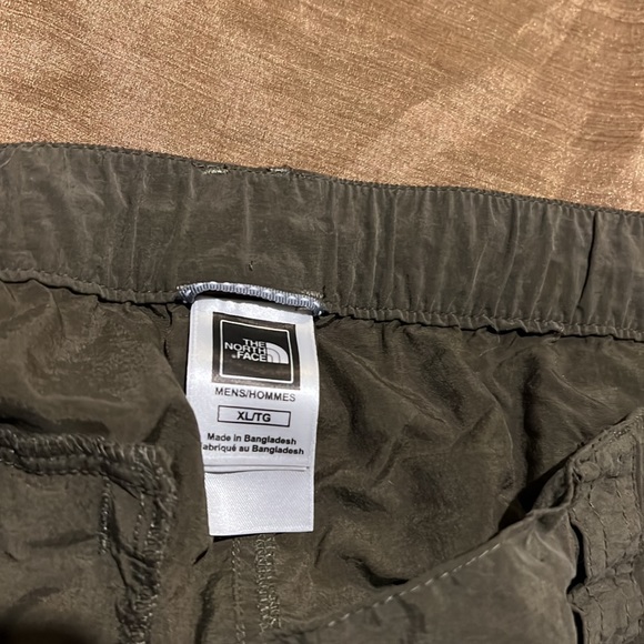 Mens TNF Cargo Camping Shorts - Picture 2 of 5